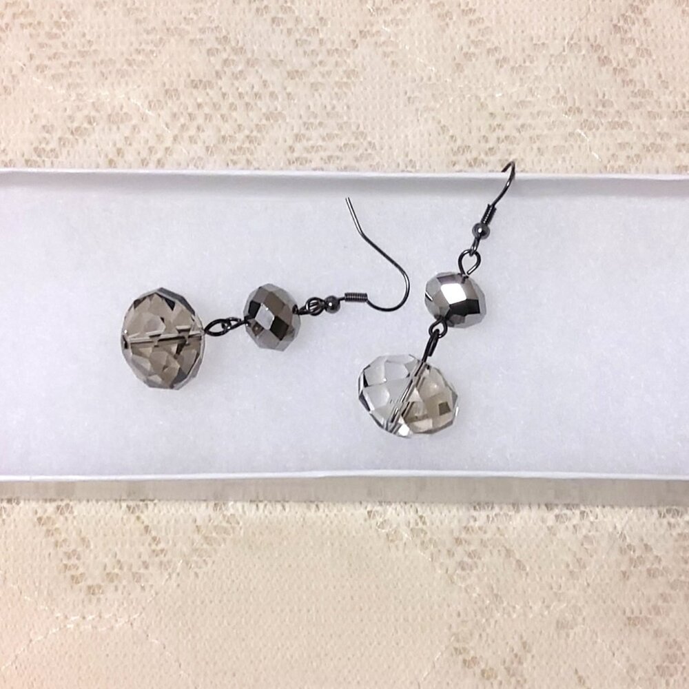 NEW Handcrafted Tan Light Gray Beads Drop Earrings Women Fashion Jewelry Gifts